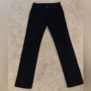 AG Adriano Goldschmied Lux Khaki Tailored Trouser in Size 30 Regular, in Black.
